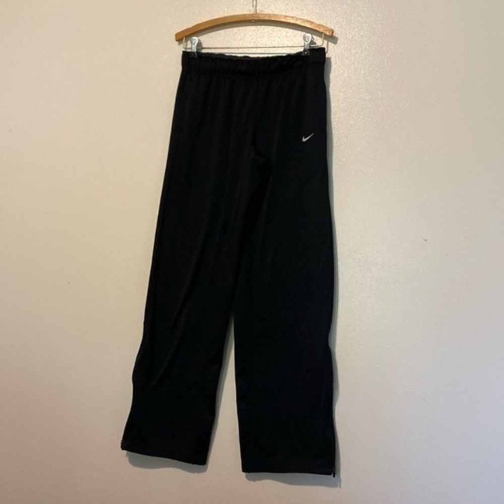 Nike therma fit tie waisted zipper bottom pocket black pants small